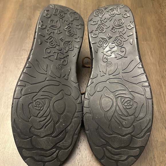 L’artiste Danli Sneakers size 9 US / 40 UK. Like New - Picture 6 of 6